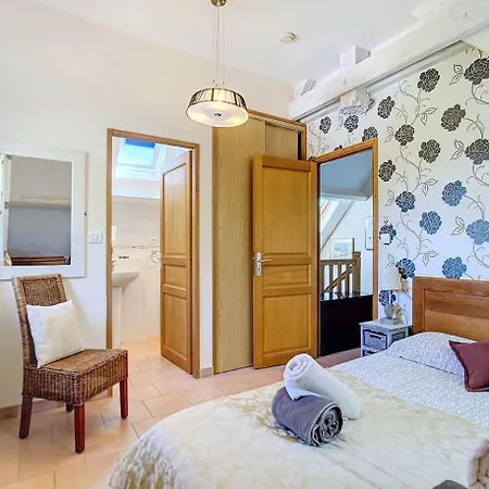 شقة Le Prieure Beautiful 4 Bedroom Stone With Pool