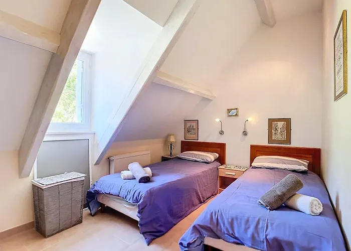 Le Prieure Beautiful 4 Bedroom Stone With Pool