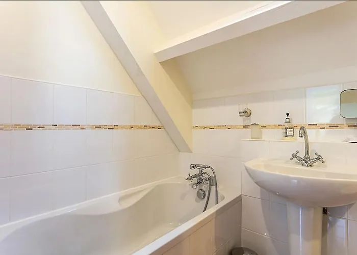 Apartament Le Prieure Beautiful 4 Bedroom Stone With Pool Saint-Germain-du-Bel-Air