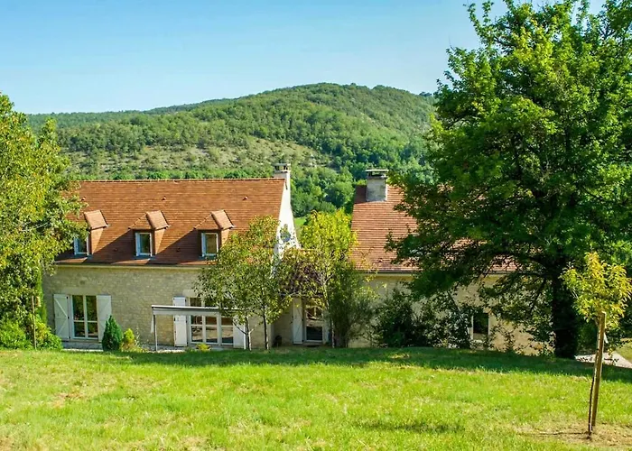 Apartament Le Prieure Beautiful 4 Bedroom Stone With Pool Saint-Germain-du-Bel-Air