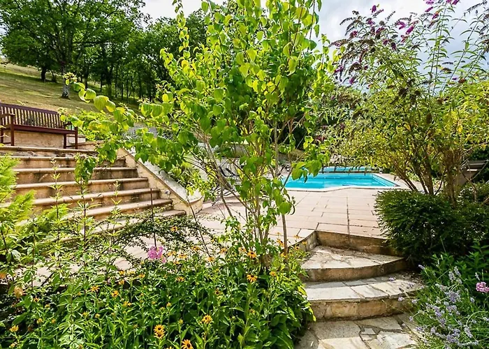 Le Prieure Beautiful 4 Bedroom Stone With Pool